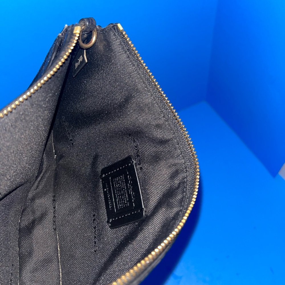 Coach Bag - Picture 4 of 4